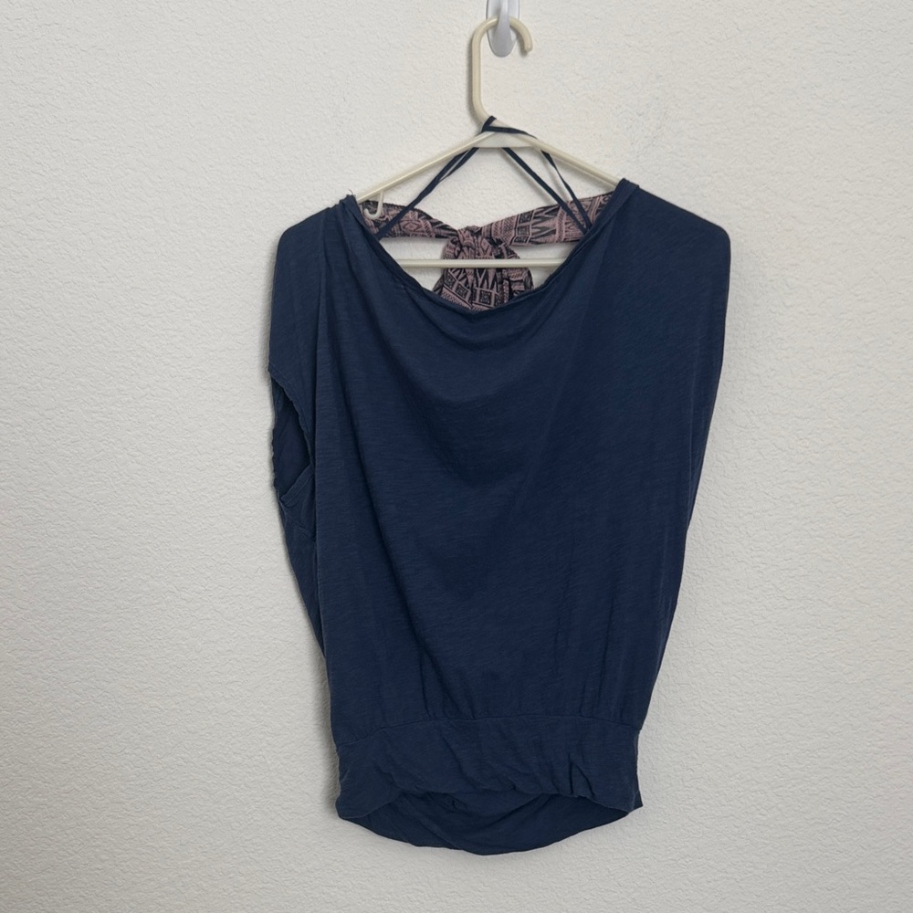 American Eagle Outfitters Sleeveless Scoop Neck Top w Back Tie